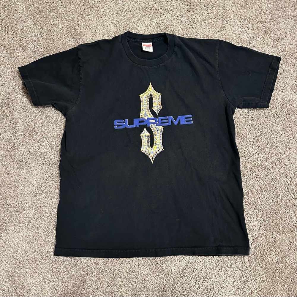 Men’s Supreme Diamond tee, currently listed on StockX for $95. 100% authentic